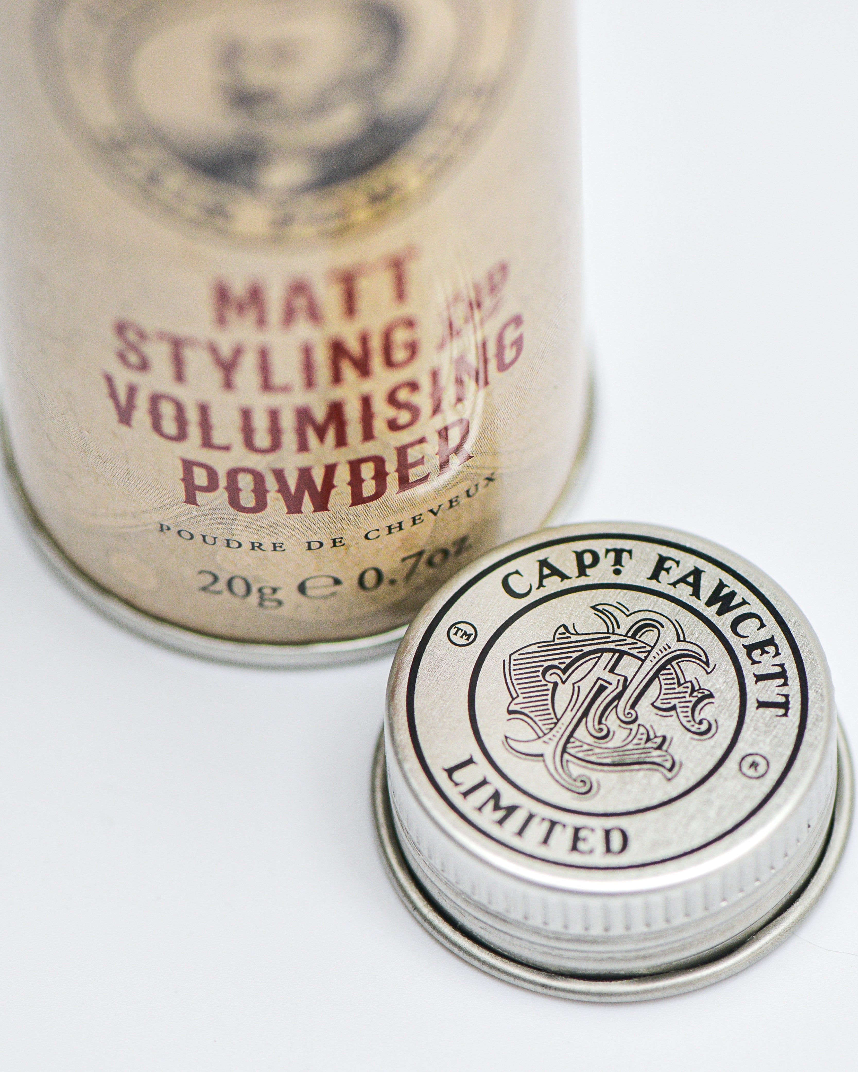 Polvo Texturizador para Cabello Expedition Reserve Captain Fawcett – vista cercana