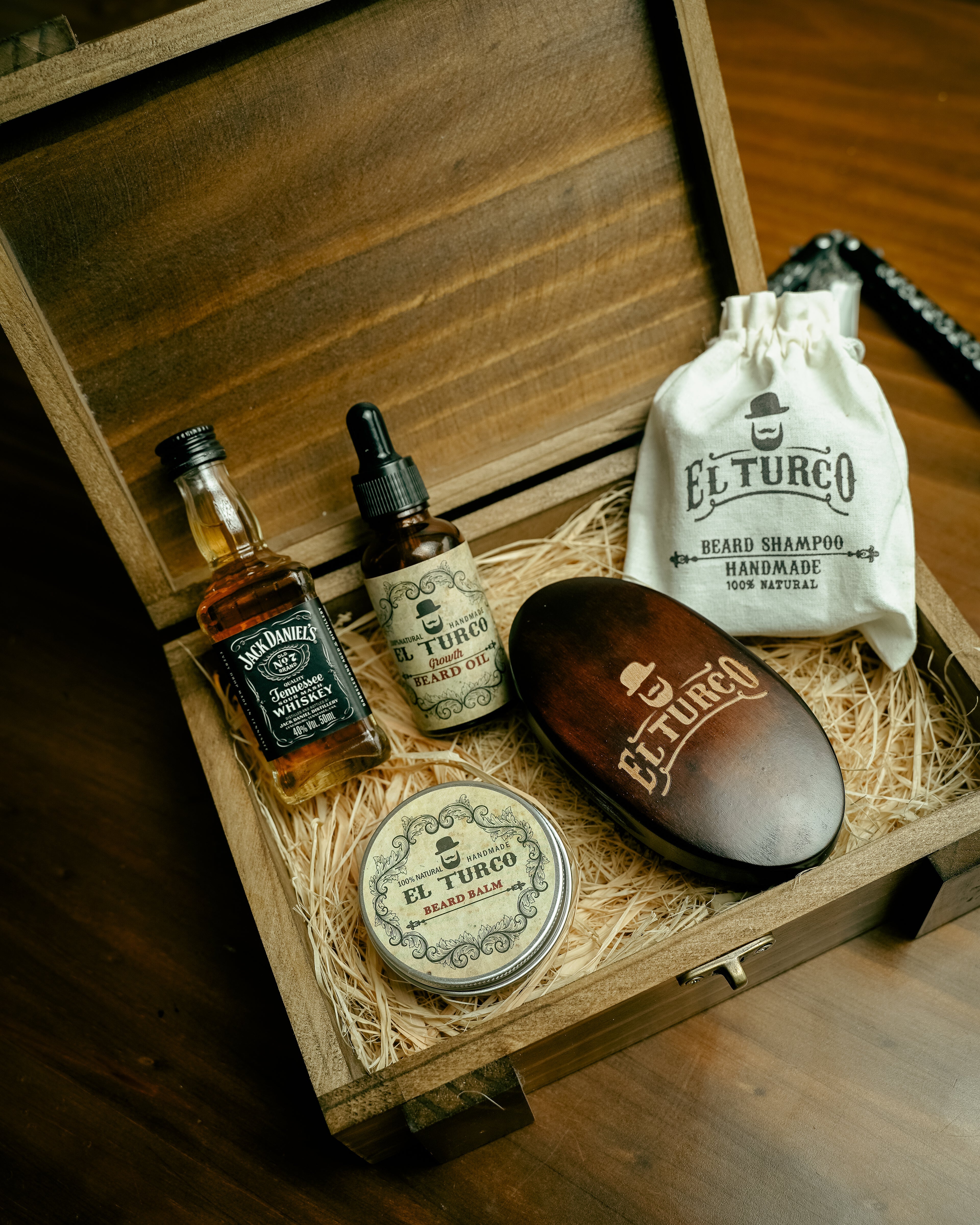 Jack Box: Kit Completo de Cuidado para Barba – vista cercana