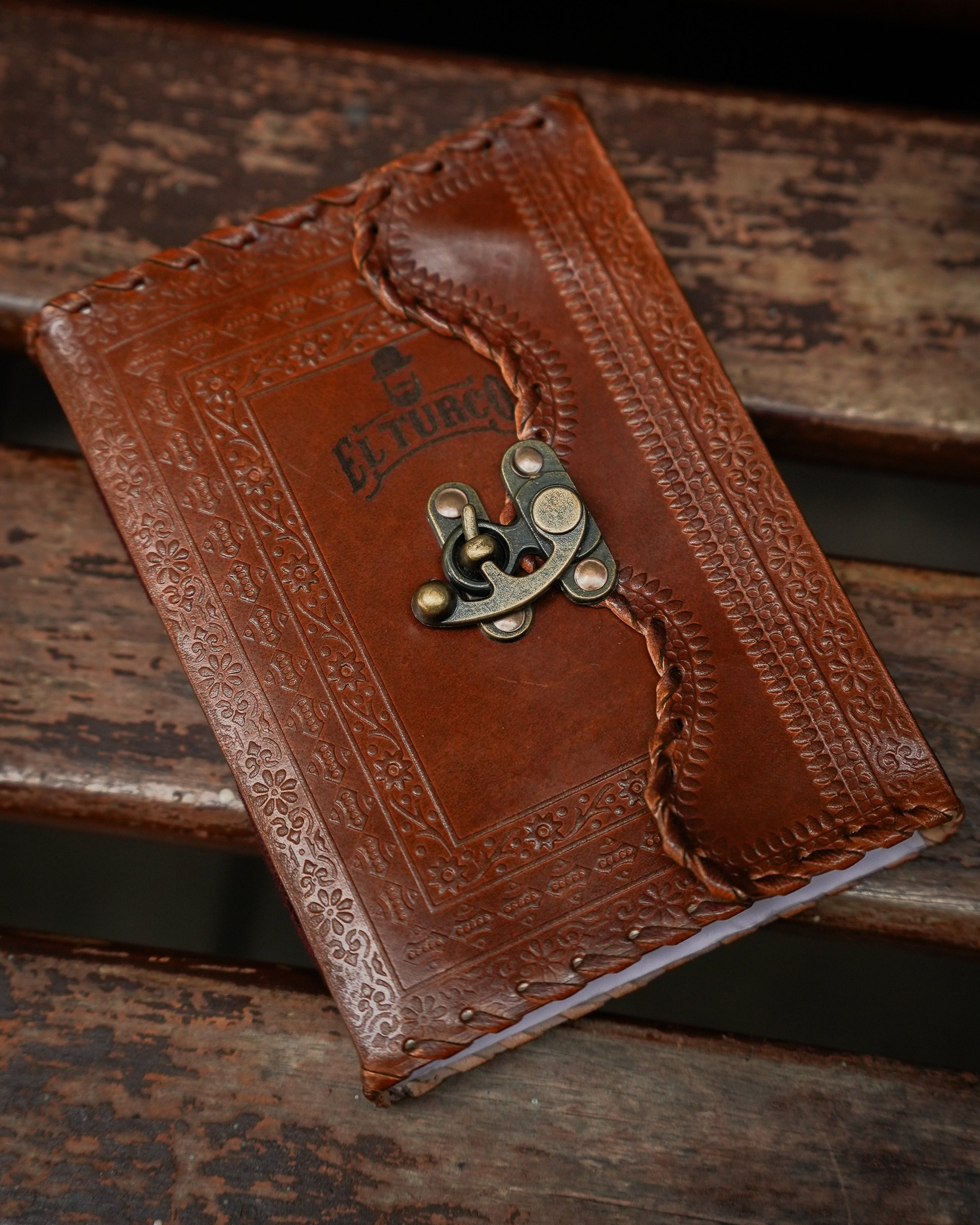 Diario / Cuaderno de Cuero Genuino Hecho a Mano – vista