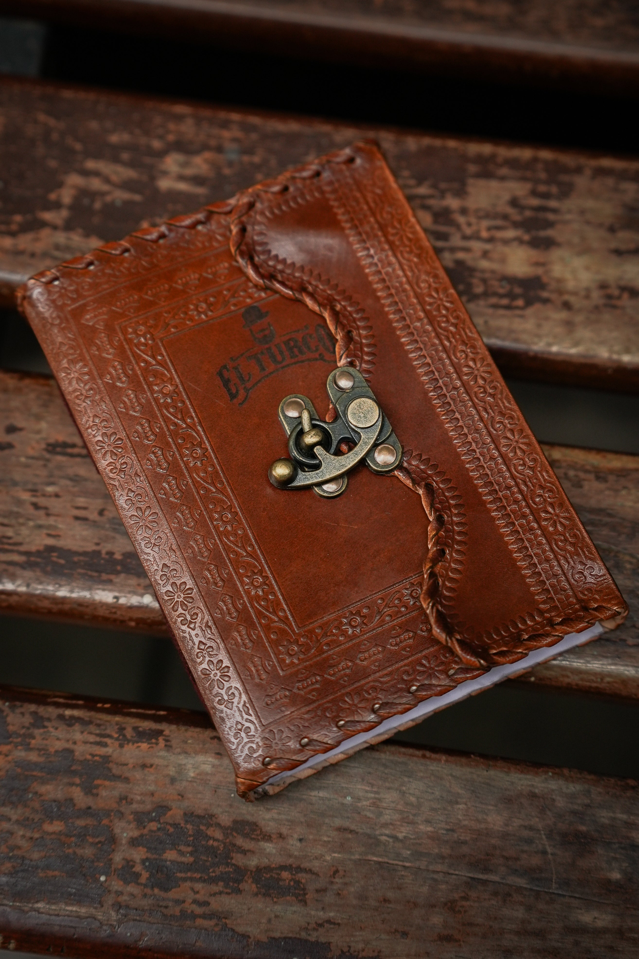 Diario / Cuaderno de Cuero Genuino Hecho a Mano – vista