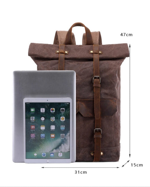 Mochila British Soldier Cuero y Lona Impermeable – vista cercana