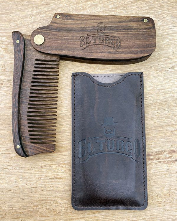 Peine de Madera de Sándalo con Funda de Cuero – presentación