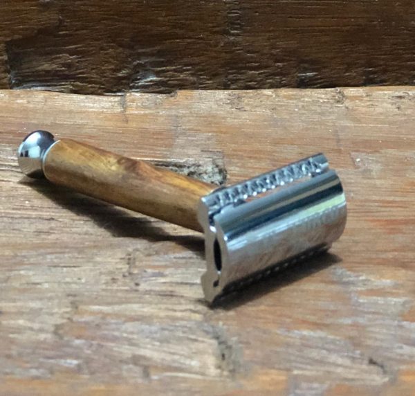 Safety Razor Old School Madera + 10 Hojas – detalle
