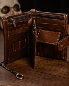 Billetera Biker Cuero Genuino con Cadena – detalle