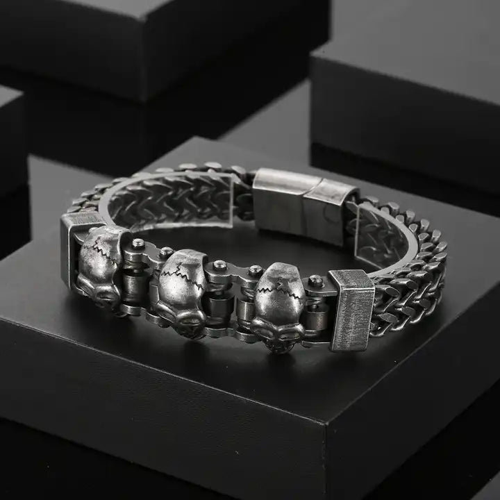 Brazalete 3 Skull Acero Inoxidable 23cm – uso