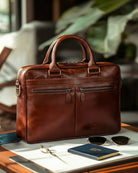 Maletín Business Bag de Cuero Genuino para Hombre – vista cercana