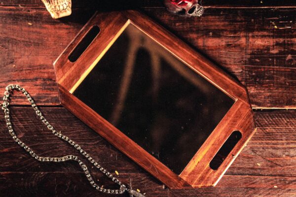 Espejo de Barbero Don Juan Madera Nogal 25x39cm – detalle